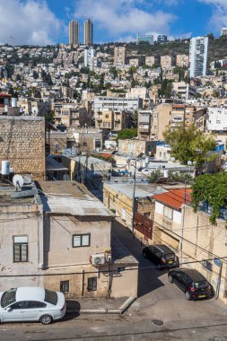 Hayfa, İsrail - 20 Haziran 2022, Hayfa, İsrail - 20 Haziran 2022, şehir manzarası yukarıdan. Panorama