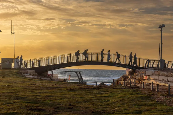 Тель Авив Израиль Марта 2023 Года Небольшой Пешеходный Мост Возле — стоковое фото