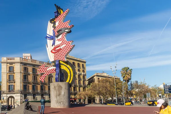 Barcelona España Marzo 2023 Cap Barcelona Una Escultura Surrealista Del —  Fotos de Stock