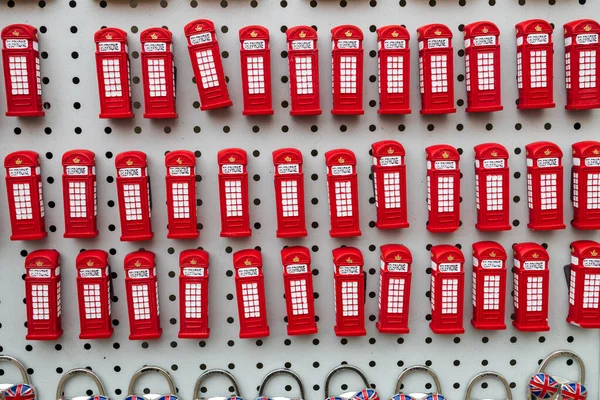 London April 2023 Souvenir Fridge Magnets Red Telephone Booth — Stock Photo, Image