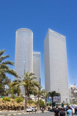 Tel Aviv, İsrail - Nisan 2023, modern ofis binaları. Deloitte, denetim ve güvence, danışmanlık, mali danışmanlık, risk danışmanlığı, vergi ve muhasebe ile ilgili hizmetlerin önde gelen küresel sağlayıcılarındandır..