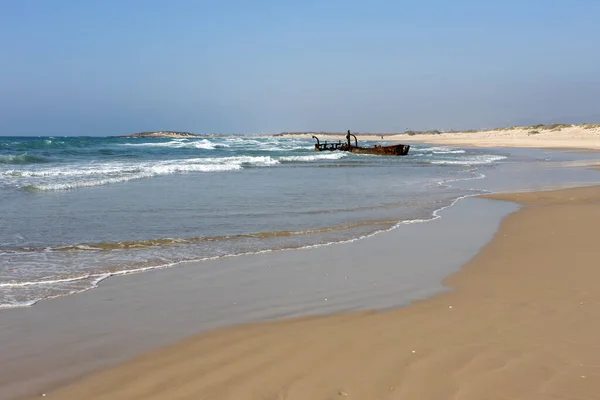 Dag Behagligt Väder Har Medelhavskusten Sandstrand Som Lockar Besökare Att — Stockfoto