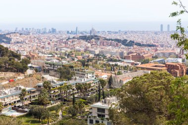 Barselona, İspanya, 28 Nisan 2023, Tibidabo dağından Barselona şehri manzarası,