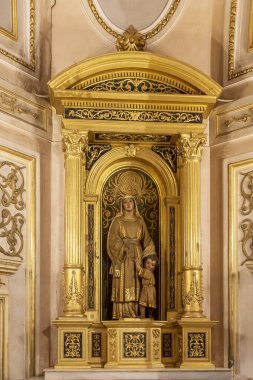 Valencia, İspanya - 20 Nisan 2024. İsa 'nın Kutsal Yüreği Bazilikası' nın içinin görüntüsü. Kare kare