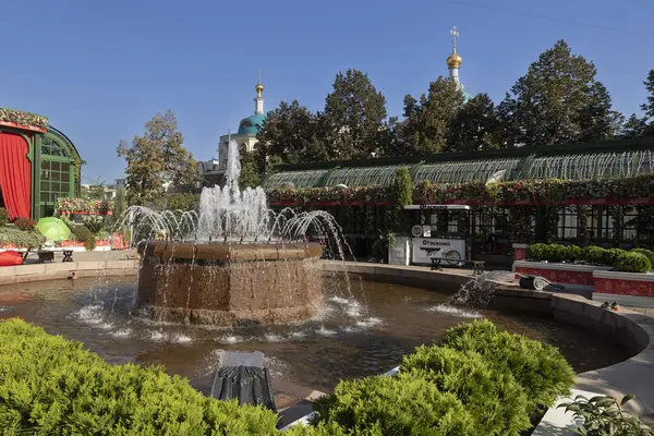 stock image Moscow, Russia - August 24, 2024, The Central Fountain was built in 1939 on Tverskaya Square, opposite the city hall building, behind the sculpture to Yuri Dolgoruky.