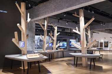 Tel Aviv, İsrail - 27 Ekim 2024 - Anu, Yahudi Halkı Müzesi. İsrail kültürünün tarihini gözler önüne seriyor.