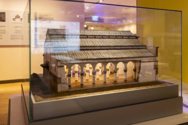 Tel Aviv, İsrail - 27 Ekim 2024 - Anu, Yahudi Halkı Müzesi. İsrail kültürünün tarihini gözler önüne seriyor.