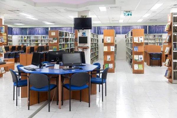 Baqa al-Gharbiya, İsrail, 22 Mayıs 2025, Kütüphanedeki Boş Sandalyeler. Al-Qasemi Eğitim Akademisi.