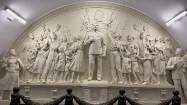 Moskova, Rusya, 9 Temmuz 2025 Stalin 'in yer aldığı Taganskaya metro istasyonu restore edildi..