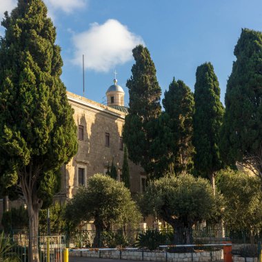 Hayfa, İsrail, 1 Ekim 2025, 19. yüzyıldan kalma bir Karmelit manastırı olan Stella Maris Manastırı, Carmel Dağı 'nın yamaçlarında bulunur. 