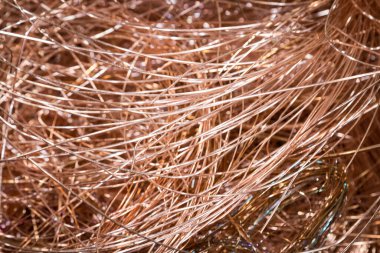 Elektrik ve telekomünikasyon endüstrisinde kullanılan bakır kabloların saf bakır çekirdek elementi üretimi