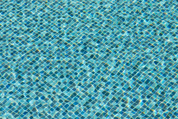 Modrá Aqua Bazénu Vlnitou Vodou — Stock fotografie