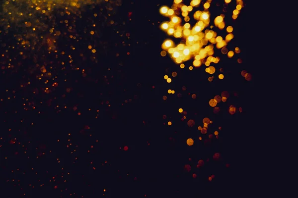 闪闪发光的星星 闪烁着模糊的金光 用来作为黑色背景的庆祝活动 — 图库照片