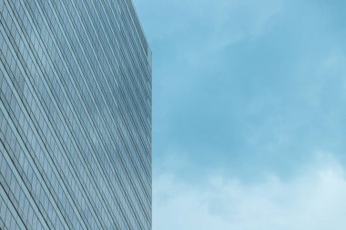 Mavi bina, modern iş gökdelenleri.