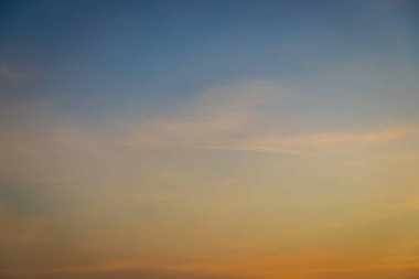 Güzel gün batımı alacakaranlık gökyüzü doğa arkaplanlı