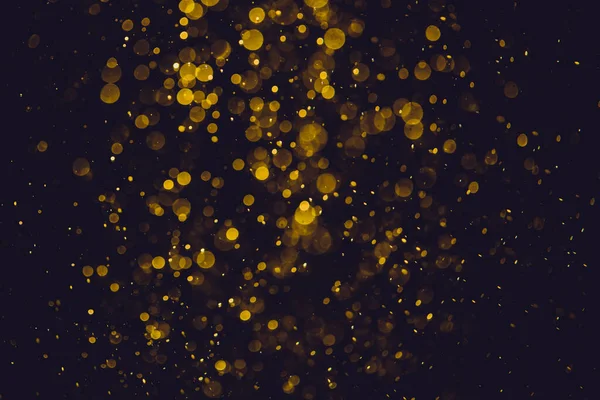 Золотой Боке Огней Воды Черном Фоне — стоковое фото