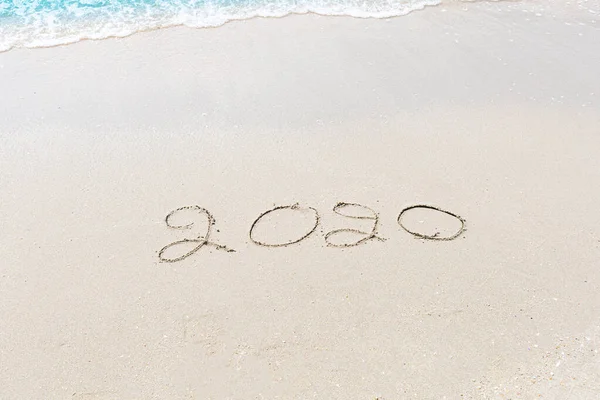 Feliz Año Nuevo 2020 Viene Concepto Arena Tropical Océano Playa — Foto de Stock