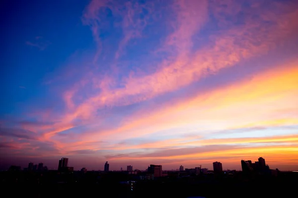 Небо Заходу Сонця Містом Тлі Тіні — стокове фото