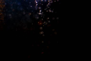 Siyah arkaplanda ışık bokeh