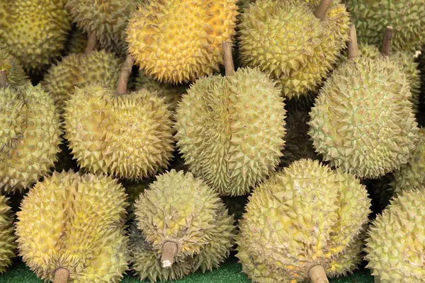 Durian, Tayland 'ın meyvelerinin kralı tatlı, tatlı bir tadı ve eşsiz bir kokusu var..