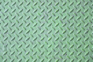 Yeşil elmas kaplama metal yüzey görünür aşınma ve çizikler