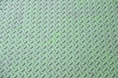 Yeşil elmas kaplama metal yüzey görünür aşınma ve çizikler