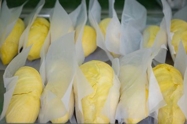 Durian, Tayland 'ın meyvelerinin kralı tatlı, tatlı bir tadı ve eşsiz bir kokusu var..