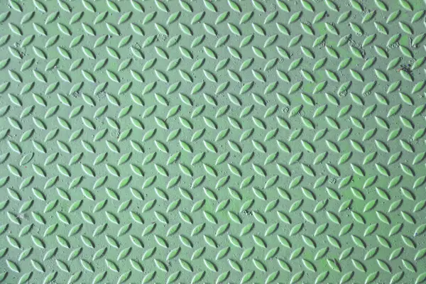 Yeşil elmas kaplama metal yüzey görünür aşınma ve çizikler