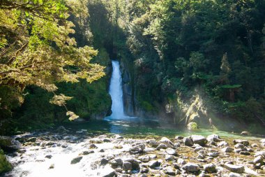 Dev Kapı Şelaleleri, Yeni Zelanda Şelalesi, Milford Pisti Büyük Yürüyüş, Fiordland