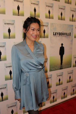 Beverly Hills, CA - 11 Mart 2023: kısa film Leydenville 'in galası için kırmızı halı geliyor. Ana karakter, yazar olmaya karar veren tükenmiş bir araba satıcısı. İlham almak için memleketine gidiyor.. 