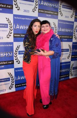 Los Angeles, CA - 5 Mayıs 2023 Webfest ödülleri için kırmızı halı geldi. Konuklarda içerik yaratıcıları, yazarlar, yapımcılar, ödül kazananlar yer aldı. Etkinlik, Griffith Park 'taki Barnsdale Tiyatrosu' nda düzenlendi..