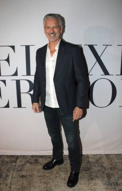 Los Angeles, CA - 24 Ağustos 2023: Los Angeles Icons of LA Awards ve Jesse Metcalfe 'ın Deluxe Magazine kapak sürümü için kırmızı halı geldi.. 