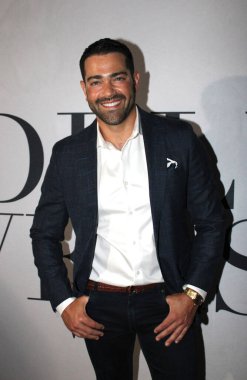 Los Angeles, CA - 24 Ağustos 2023: Los Angeles Icons of LA Awards ve Jesse Metcalfe 'ın Deluxe Magazine kapak sürümü için kırmızı halı geldi.. 