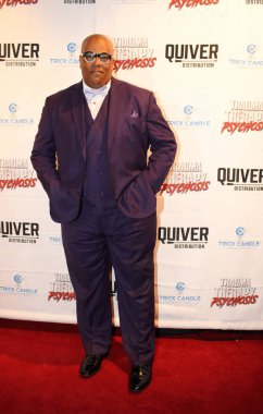 Los Angeles, CA - 30 Ağustos 2023: Travma Terapisinin galası için kırmızı halı geldi: Psikoz, Beverly Hills, CA 'deki Güzel Sanatlar Tiyatrosu' nda gerçekleşti.