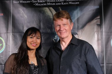 Encino, CA - 14 Eylül 2023: Bizlerin Altında adlı korku filminin galası için kırmızı halı geldi, Harley Wallen 'ın bir filmi, Encino, CA' daki Laemmle Tiyatrosu 'nda çekildi..