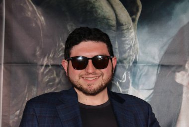 Encino, CA - 14 Eylül 2023: Bizlerin Altında adlı korku filminin galası için kırmızı halı geldi, Harley Wallen 'ın bir filmi, Encino, CA' daki Laemmle Tiyatrosu 'nda çekildi..