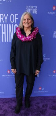Los Angeles, CA - 28 Ekim 2023: Hawaii 'nin şair ödüllü şairi Kealoha tarafından yazılan The Story of Everything' in galası için Kırmızı Halı Gelişi. Film Maui Film Festivali 'ne gönderildi..