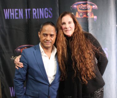 Encino, CA - 28 Ekim 2023: Kıdemli aktris Sally Kirkland 'ın özel gösterimiyle Tyrone Tann' ın çektiği When It Rings filminin prömiyeri için kırmızı halı geldi..