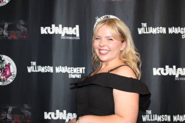 Santa Ana, CA 31 Ekim 2023: Örümcek Bebek 'in prömiyeri için kırmızı halı geldi. Etkinliğe korku filmi oyuncuları ve aktrisleri de dahil olmak üzere ünlüler katıldı ve Frida Sineması 'nda düzenlendi.. 