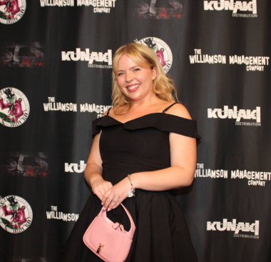 Santa Ana, CA 31 Ekim 2023: Örümcek Bebek 'in prömiyeri için kırmızı halı geldi. Etkinliğe korku filmi oyuncuları ve aktrisleri de dahil olmak üzere ünlüler katıldı ve Frida Sineması 'nda düzenlendi.. 