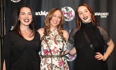 Santa Ana, CA 31 Ekim 2023: Örümcek Bebek 'in prömiyeri için kırmızı halı geldi. Etkinliğe korku filmi oyuncuları ve aktrisleri de dahil olmak üzere ünlüler katıldı ve Frida Sineması 'nda düzenlendi.. 