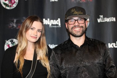 Santa Ana, CA 31 Ekim 2023: Örümcek Bebek 'in prömiyeri için kırmızı halı geldi. Etkinliğe korku filmi oyuncuları ve aktrisleri de dahil olmak üzere ünlüler katıldı ve Frida Sineması 'nda düzenlendi..