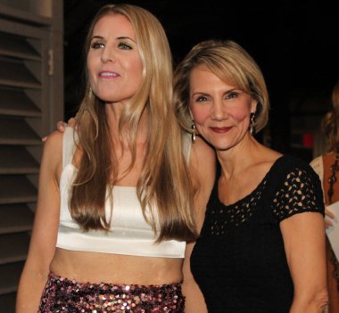 Los Angeles, CA - 10 Kasım 2023: VKIND için kırmızı halı gelişleri, büyüleyici bir deneyime sahip bir vejetaryen etkinliği.