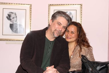 Hollywood, CA - 6 Aralık 2023: Hollywood Müzesi 'nde düzenlenen ağaç budamada ünlüler, aktörler, aktrisler ve seçilmiş genel halk katıldı.