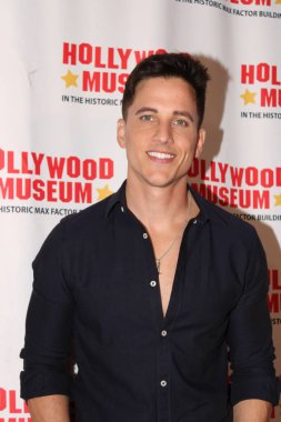 Hollywood, CA - 12 Aralık 2023: Hollywood Müzesi 'ne kırmızı halı geliş ve samimi fotoğraflar, gündüz Emmy ödüllerinin 50 yılını onurlandırıyor.