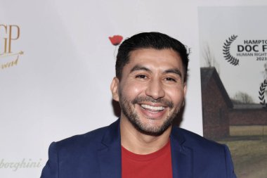 Beverly Hills, CA - 18 Şubat 2024: Şaban Tiyatrosu 'nda düzenlenen 999 Unutulmuş Kızlar prömiyeri için kırmızı halı geldi. Konuklar arasında soykırımdan kurtulanların çocukları da vardı..