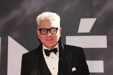 Beverly Hills, CA Mart 10, 2024: Karen Setian, Beverly Hills, Kaliforniya 'daki Warner Brothers Estates' te düzenlenen 24.. 