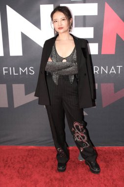 Yaz Zinleti Yang, Beverly Hills, Kaliforniya 'daki Warner Brothers Estates' te düzenlenen 24. Yıllık Akademi Ödülleri törenine katılıyor. İzleme yemeğine oyuncular, aktrisler, ünlüler, mankenler ve tasarımcılar da katıldı..