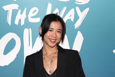 Batı Hollywood, CA - 27 Nisan 2024: OKB Bozukluğu hakkında bir film olan Turtles All The Way Down 'un Los Angeles filminin galası için kırmızı halı geldi.