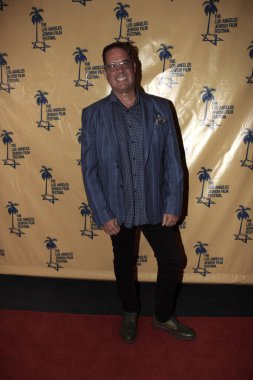 Beverly Hills, CA - 19 Haziran 2024: Uluslararası Yahudi Film Festivali ve Saban Tiyatrosu 'nda yapılan orijinal bir film olan Guns and Moses' ın galası için kırmızı halı geldi.